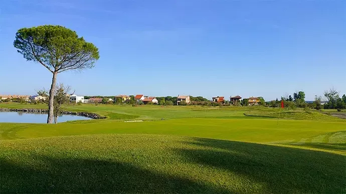 Spain golf courses - Aldeamayor Golf Course - Photo 5