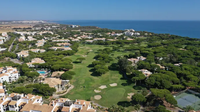 Portugal golf courses - Pine Cliffs Golf - Photo 10